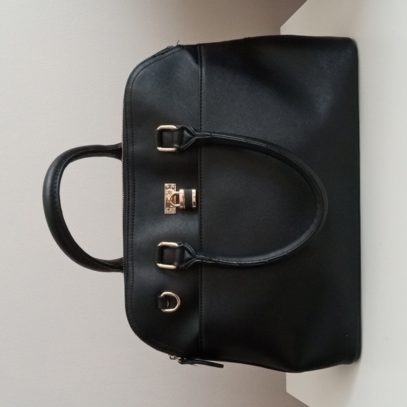 👜TOPTEN | Women's Vegan Handbag | Black with gold details - Picture 6 of 11